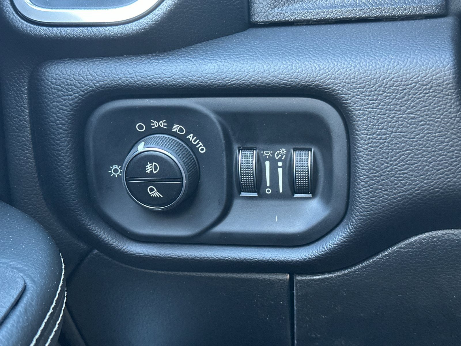 New 2025 RAM 2500 Laramie image 23