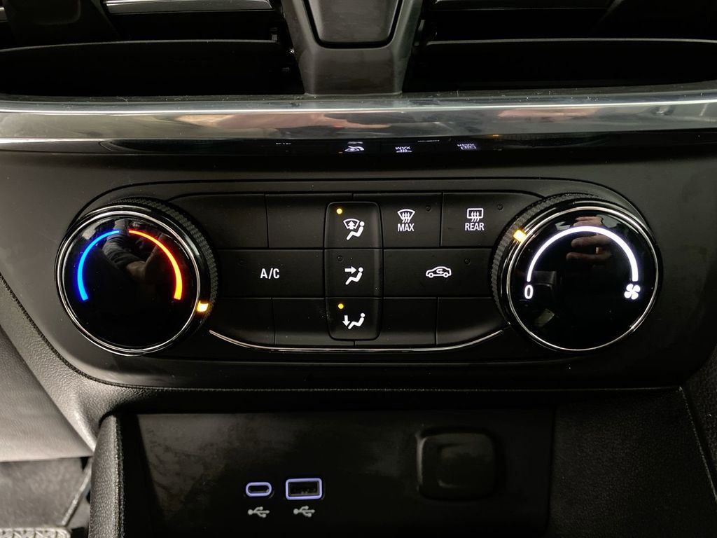 Certified 2024 Buick Encore GX Preferred image 18
