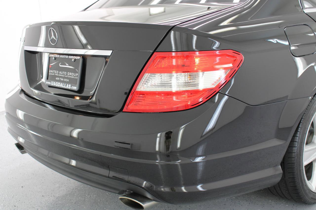 Used 2011 Mercedes-Benz C 300 Sedan image 23