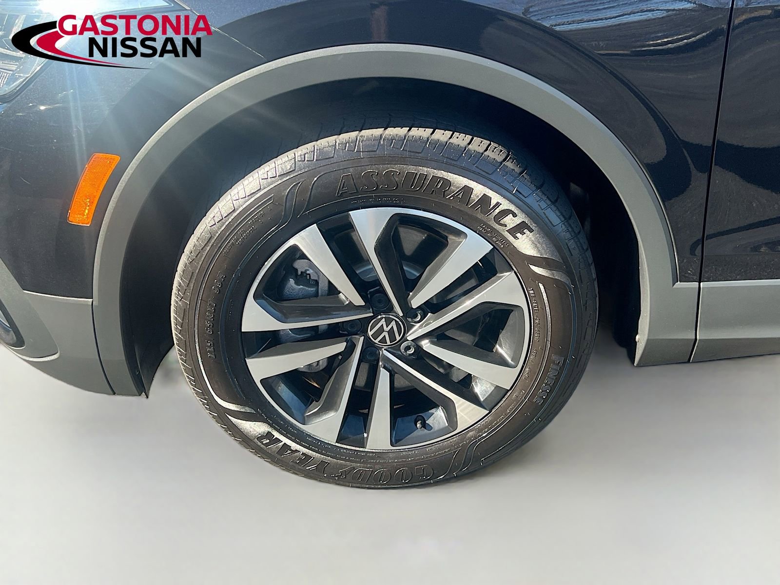 Used 2024 Volkswagen Tiguan S image 40