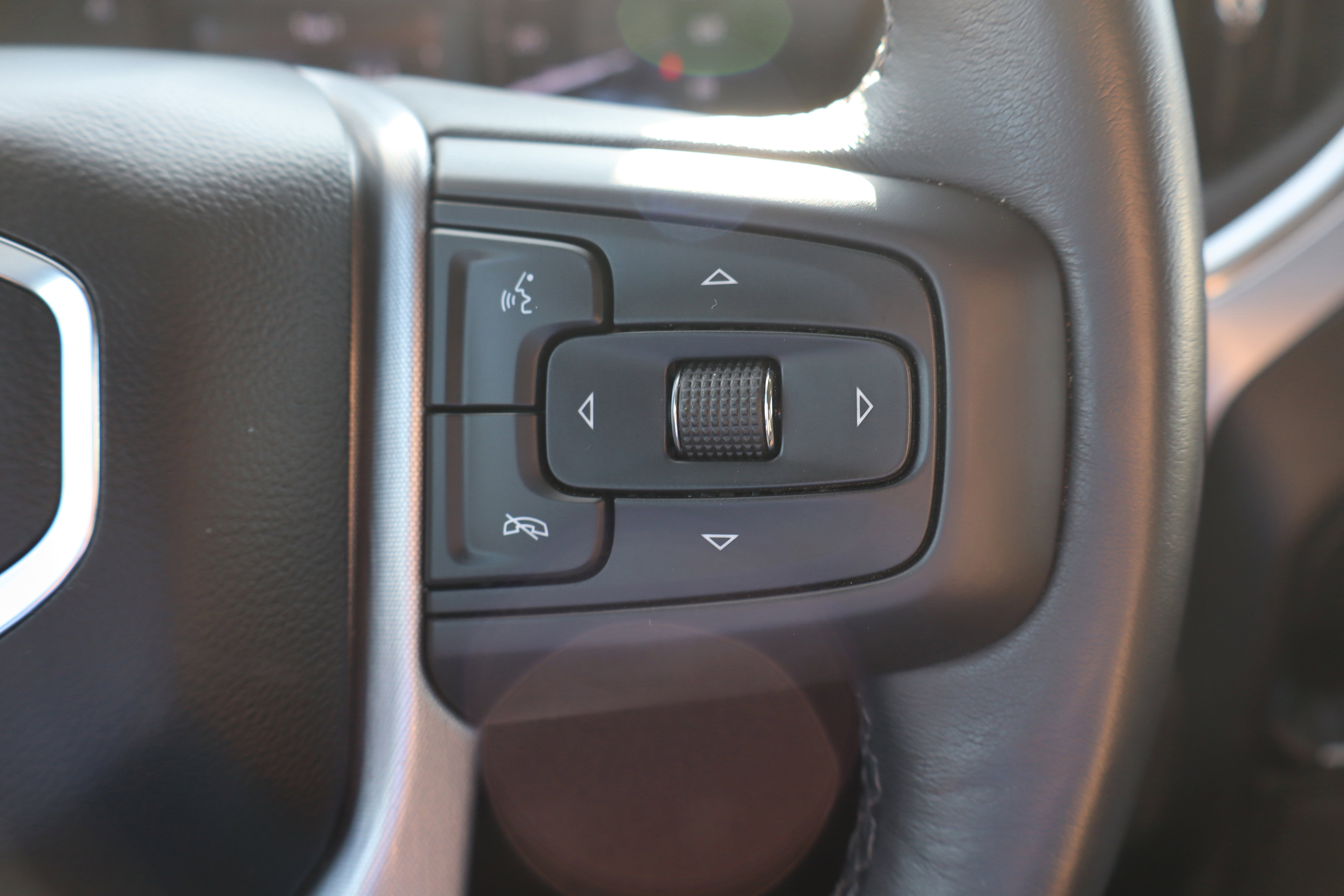 Used 2022 GMC Sierra 1500 Elevation w/ LPO, Elevation Black Package image 17