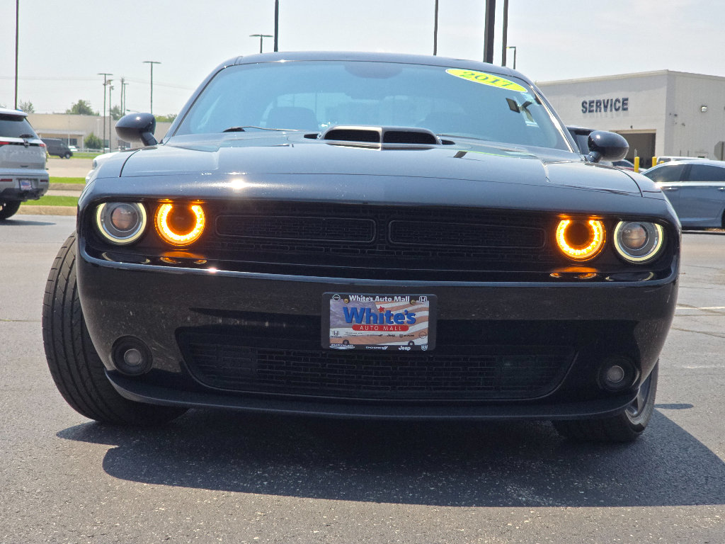 Used 2017 Dodge Challenger R/T Plus RWD image 5