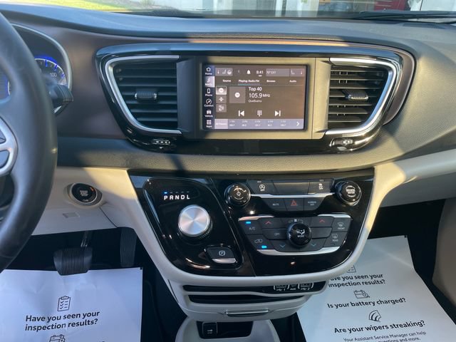 Used 2023 Chrysler Voyager LX FWD image 19