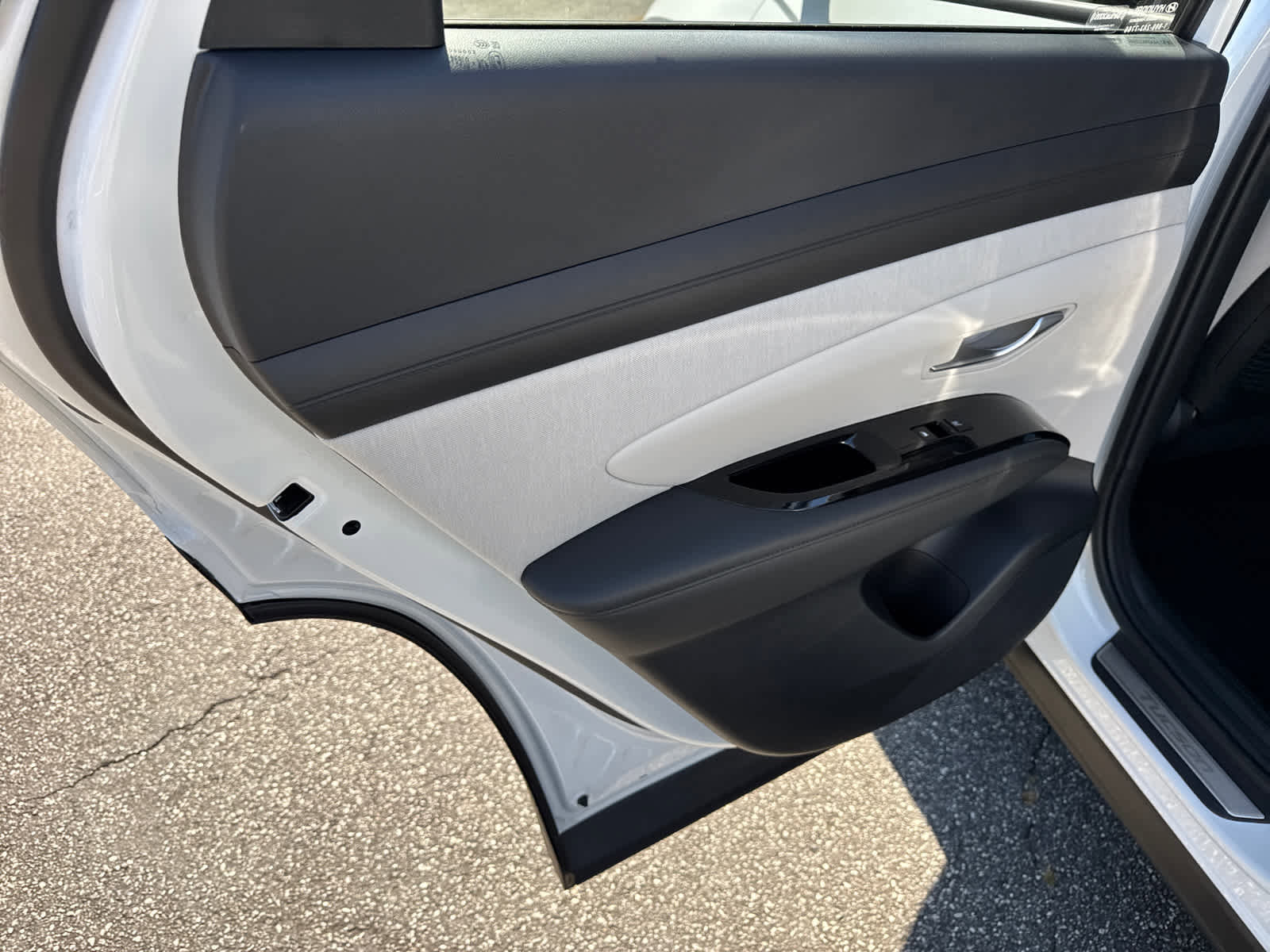 New 2025 Hyundai Tucson Limited image 12