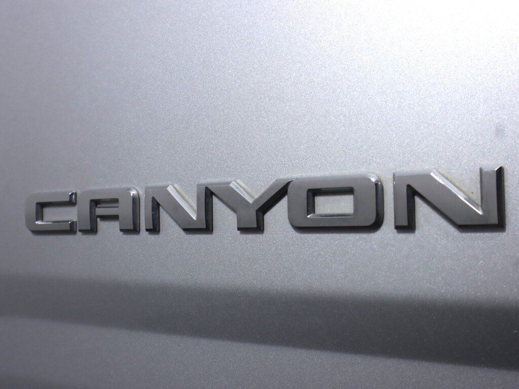 Used 2017 GMC Canyon W/T w/ Convenience Package RWD image 29