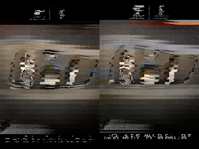 Certified 2023 Cadillac XT4 Premium Luxury image 28