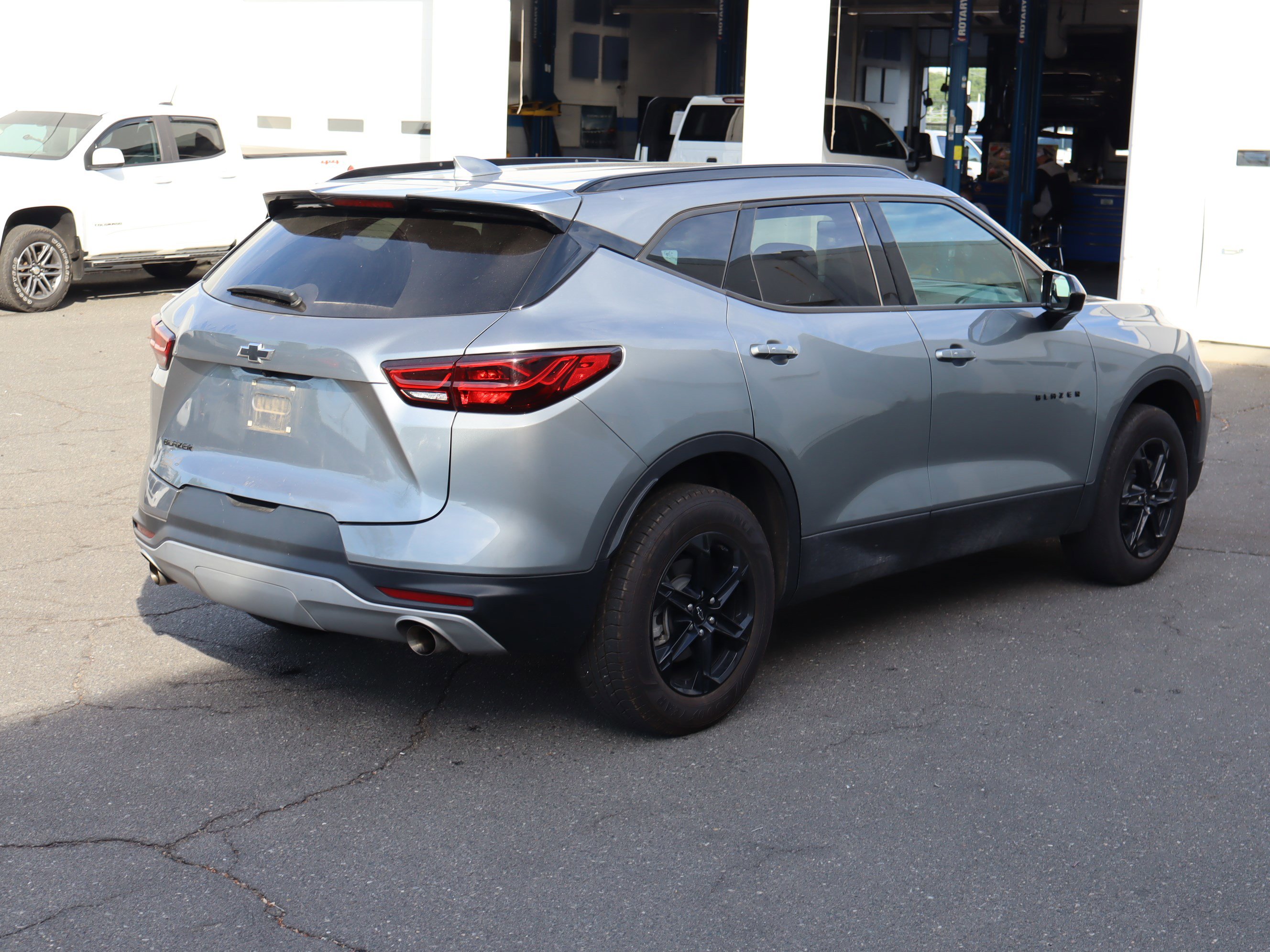 Used 2025 Chevrolet Blazer LT w/ Midnight/Sport Edition image 10