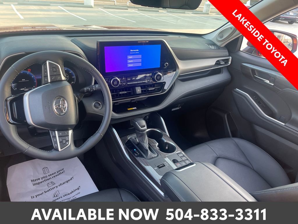 Certified 2025 Toyota Highlander Limited image 23