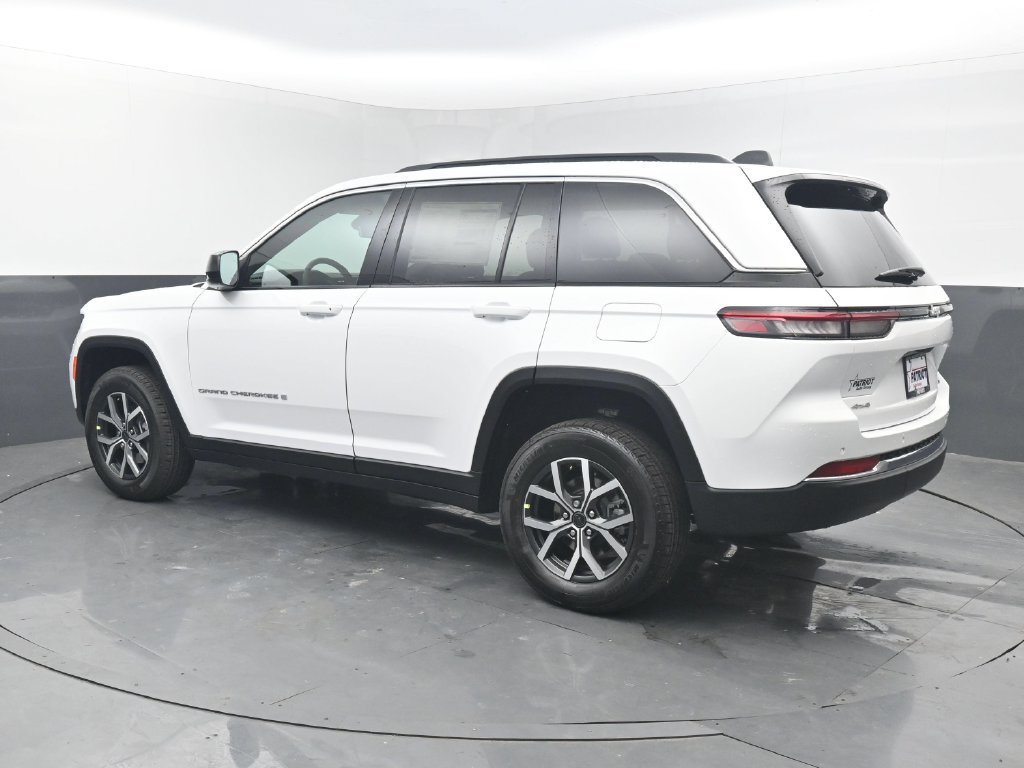 New 2027 Jeep Grand Cherokee Laredo X AWD/4WD image 24