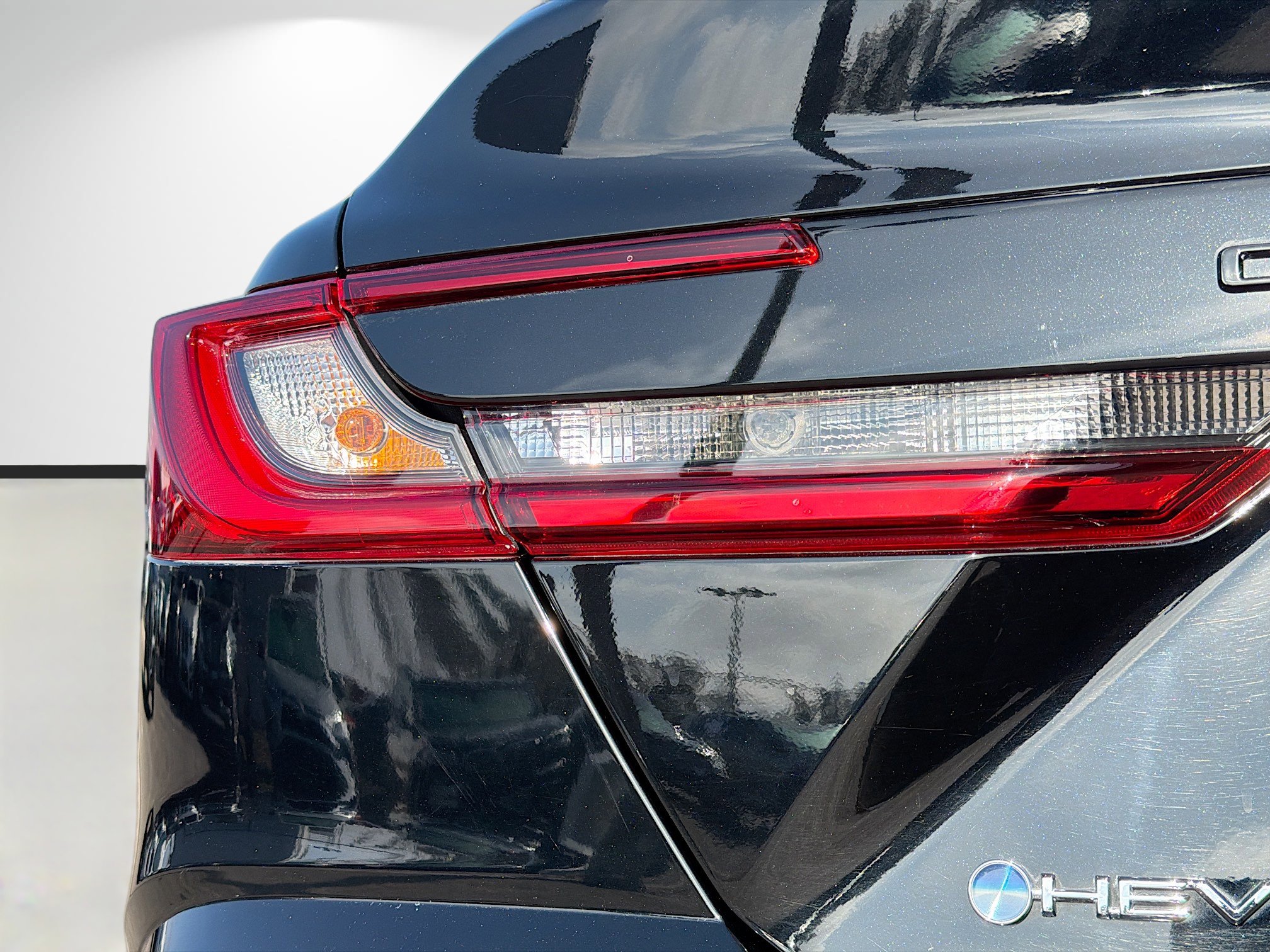 Used 2025 Toyota Camry SE w/ Multimedia Upgrade Package image 10