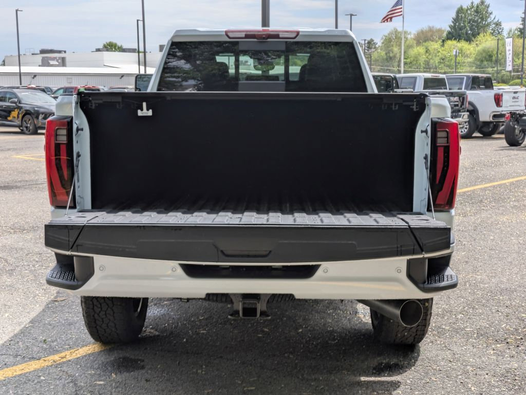 New 2026 GMC Sierra 3500 Denali Ultimate w/ LPO, Black Badging Package AWD/4WD image 34