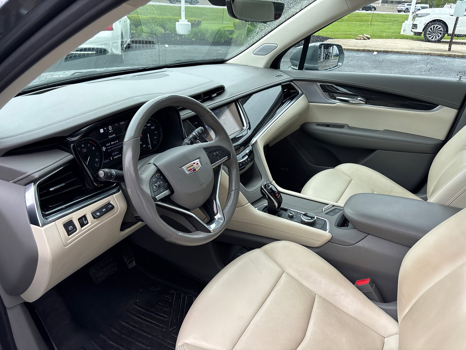 Used 2020 Cadillac XT6 Premium Luxury FWD image 23