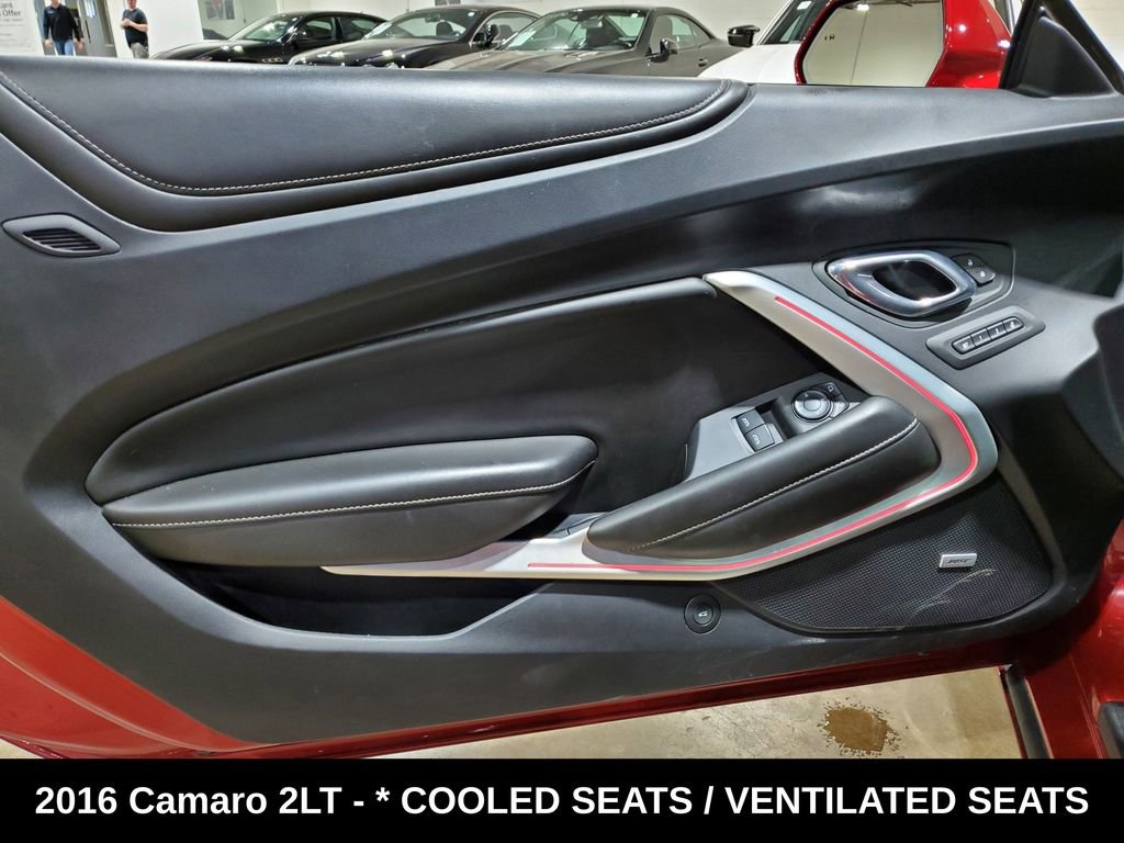 Used 2016 Chevrolet Camaro LT RWD image 8