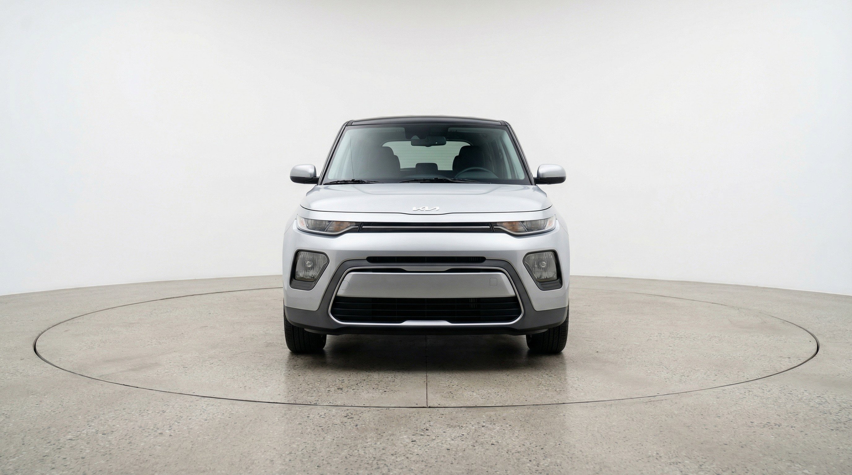 Used 2025 Kia Soul LX w/ LX Technology Package FWD image 2