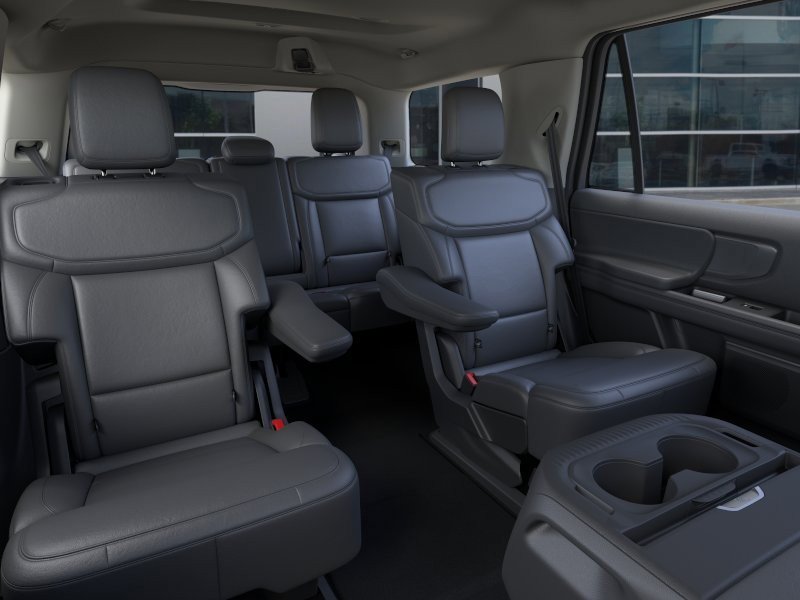 New 2026 Ford Expedition Active image 13