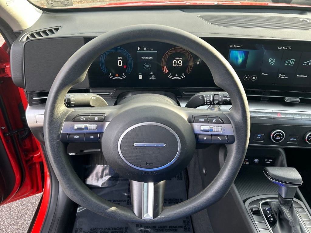 Certified 2025 Hyundai Kona SE image 18