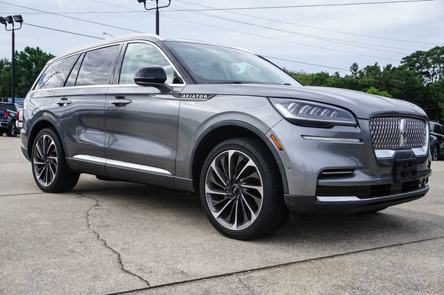 Used 2023 Lincoln Aviator Reserve w/ Equipment Group 201A AWD/4WD image 2
