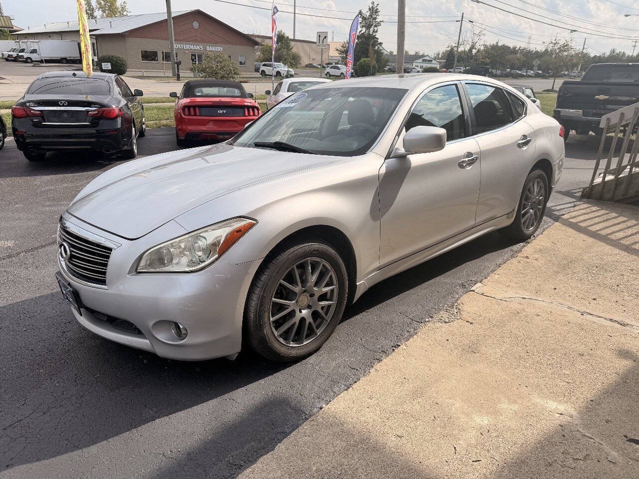 Used 2011 INFINITI M37 x w/ Premium Pkg AWD/4WD image 4