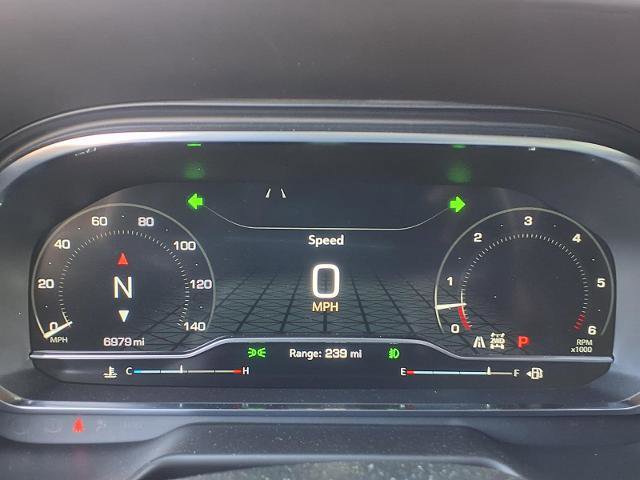 Used 2024 GMC Yukon SLT w/ SLT Premium Package image 11