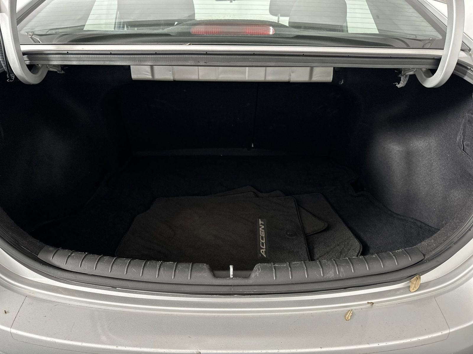 Used 2020 Hyundai Accent SE FWD image 25
