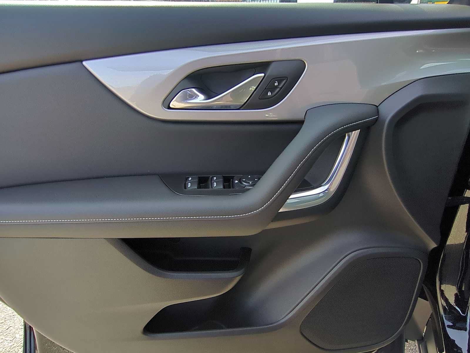 New 2026 Chevrolet Blazer LT FWD image 10