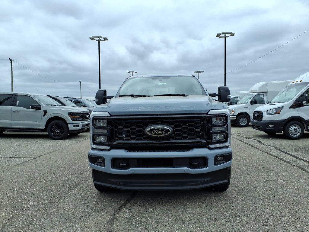 New 2026 Ford F350 Lariat w/ Black Appearance Package AWD/4WD image 2