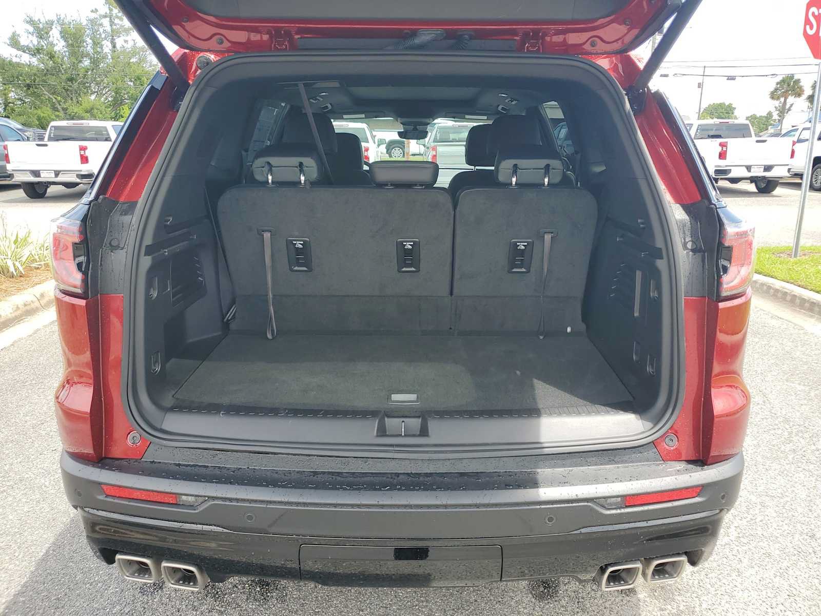 New 2026 GMC Acadia AT4 w/ Luxury Package AWD/4WD image 5
