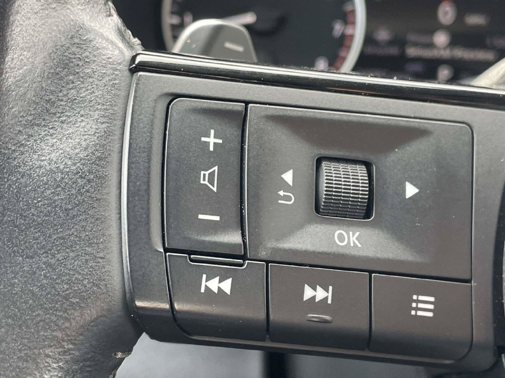Used 2022 Nissan Pathfinder SL AWD/4WD image 25