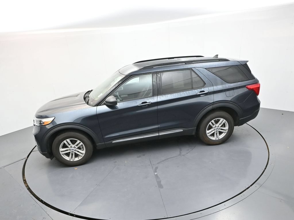 Used 2023 Ford Explorer XLT w/ Equipment Group 202A AWD/4WD image 25