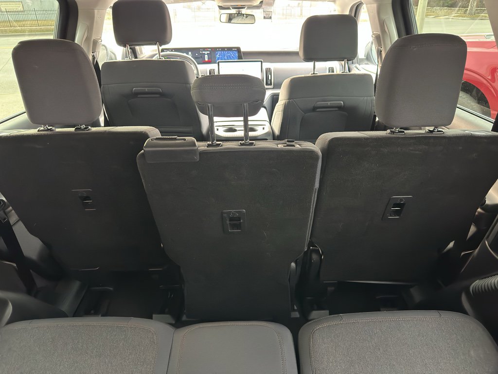 Used 2025 Ford Expedition Active image 21