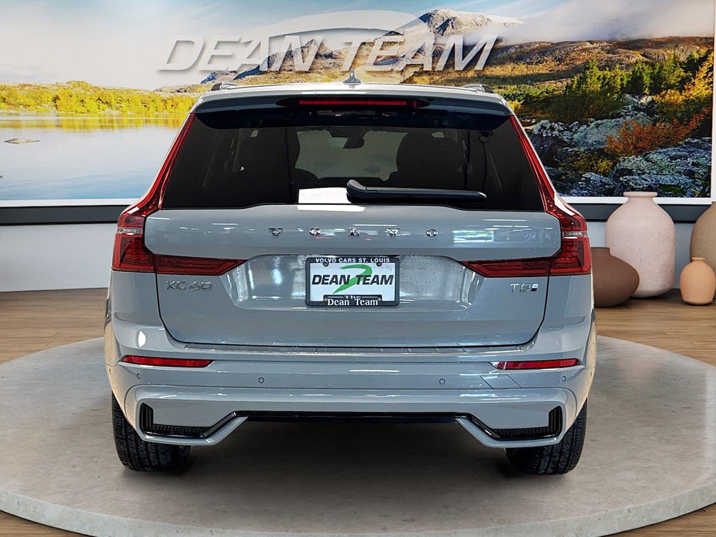 New 2026 Volvo XC60 T8 Plus w/ Protection Package Premier AWD/4WD image 9