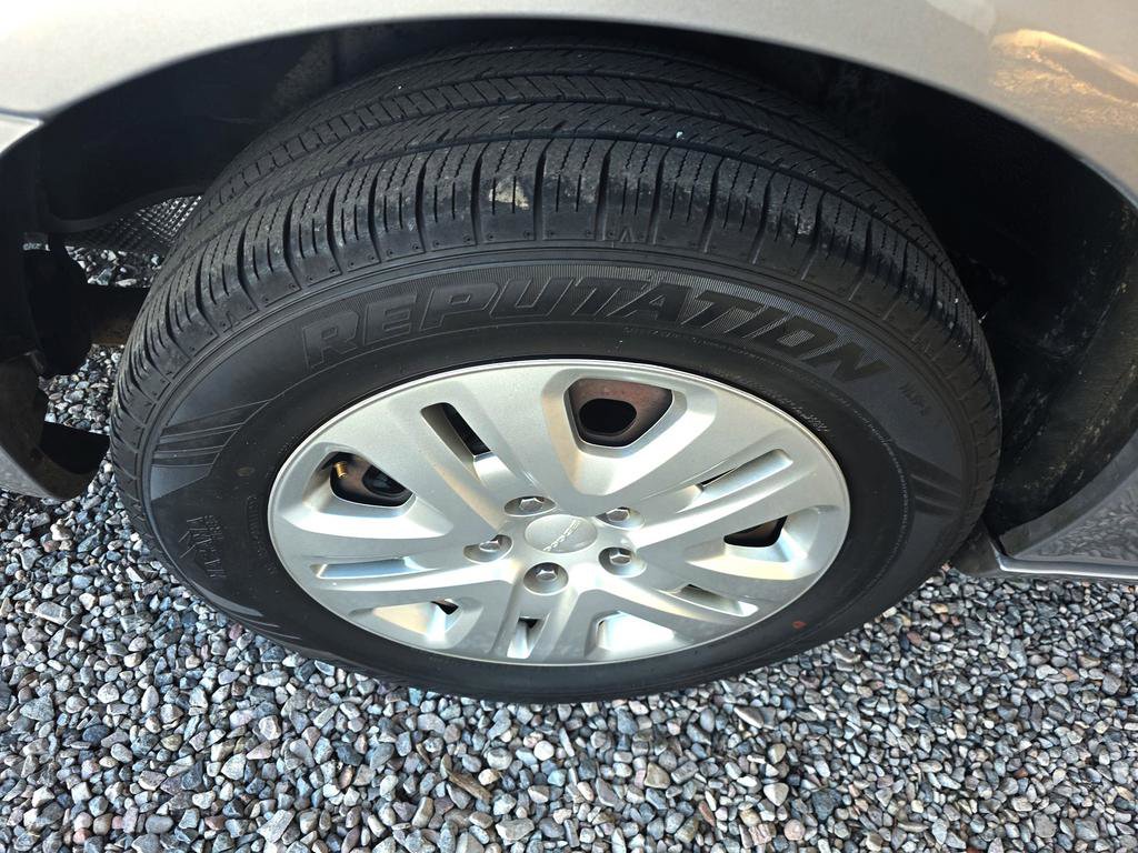 Used 2018 Dodge Grand Caravan SE w/ UConnect Hands-Free Group image 38