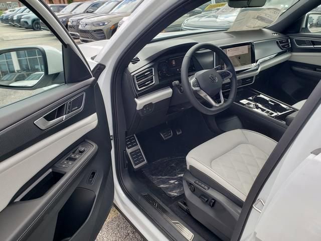 New 2026 Volkswagen Atlas Cross Sport SEL Premium R-Line AWD/4WD image 6