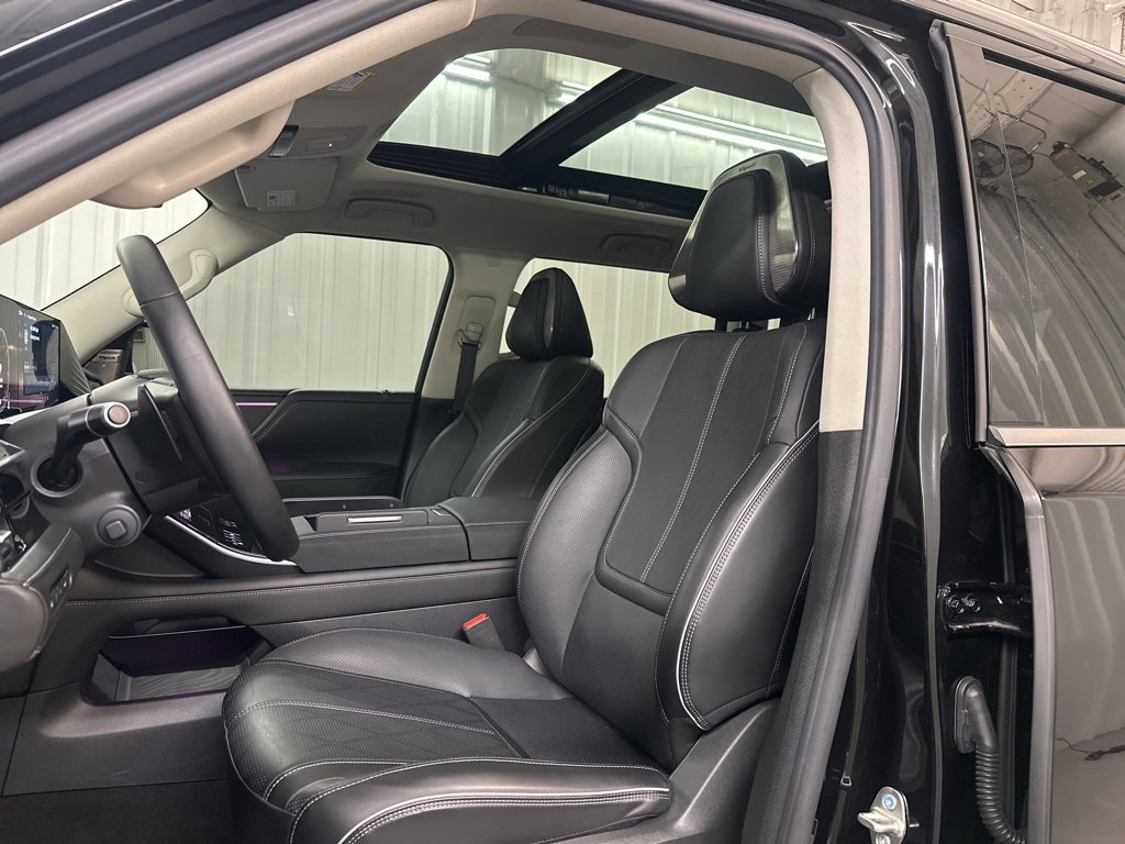 Certified 2025 INFINITI QX80 Sensory image 15