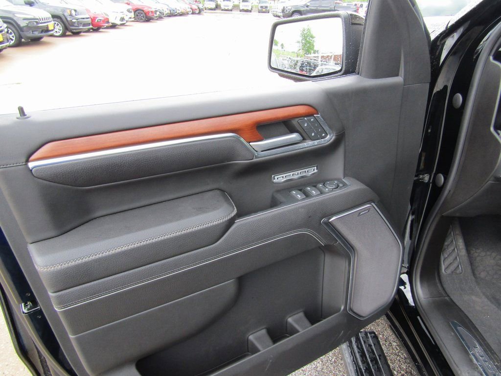 Used 2023 GMC Sierra 1500 Denali w/ Denali Reserve Package image 32