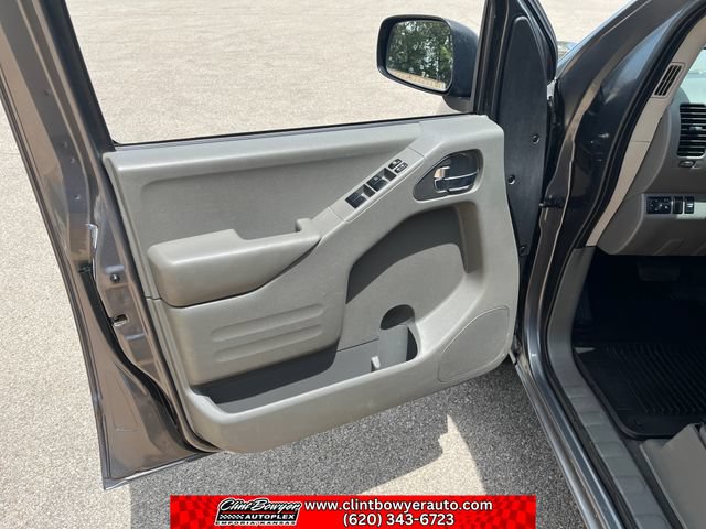 Used 2021 Nissan Frontier SV RWD image 11