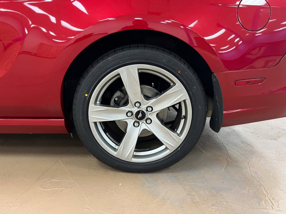 Used 2013 Ford Mustang GT Premium w/ Comfort Pkg image 24