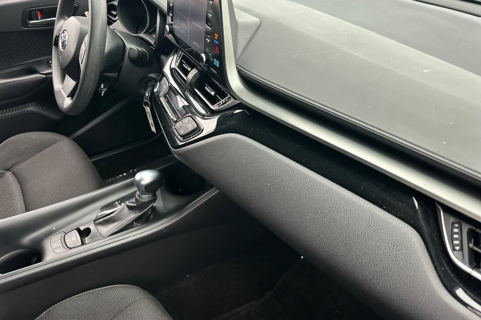 Used 2019 Toyota C-HR LE FWD image 18