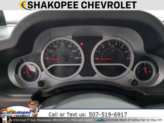 Used 2010 Jeep Wrangler Unlimited Rubicon image 16