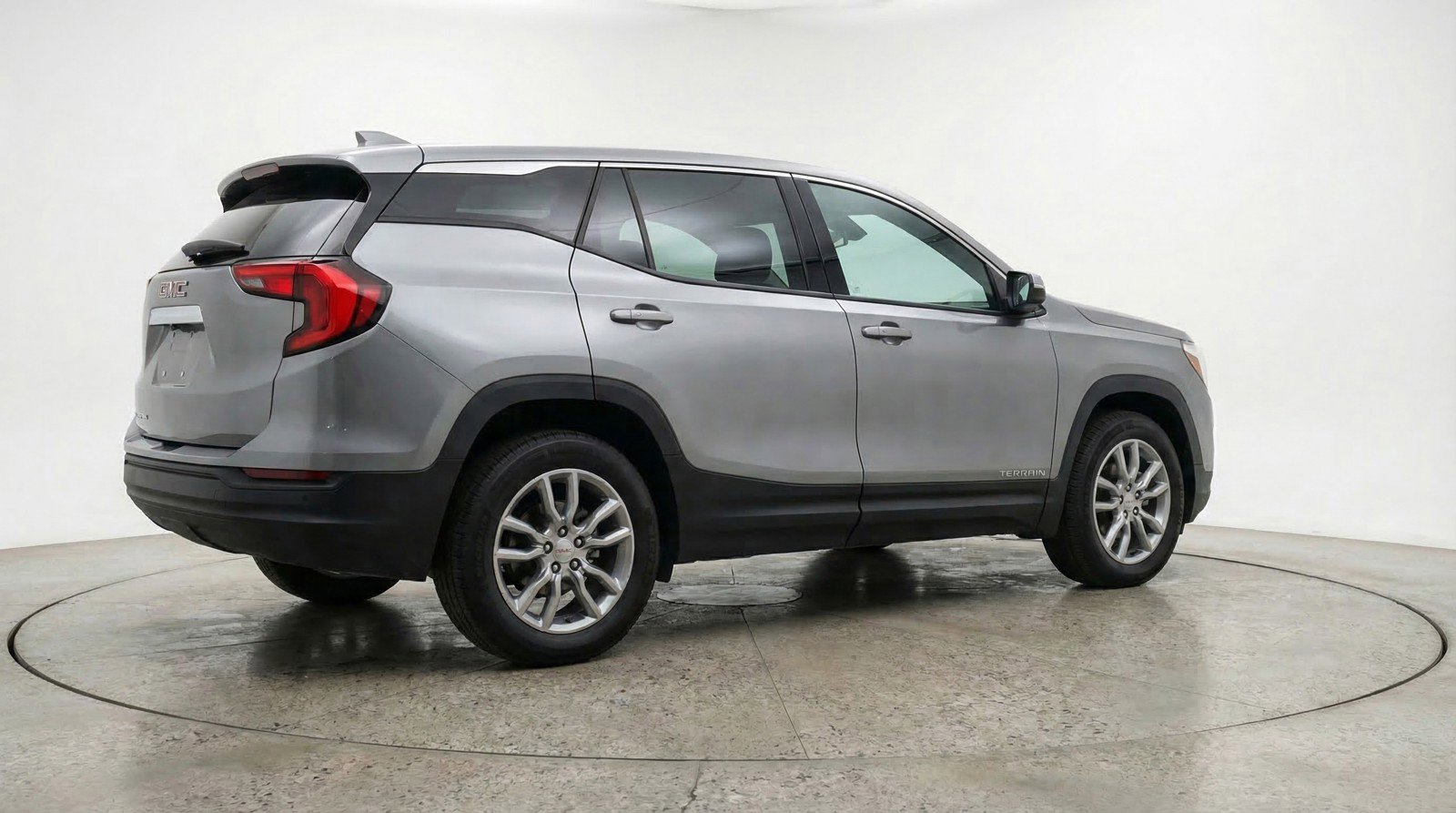 Used 2024 GMC Terrain SLT image 9