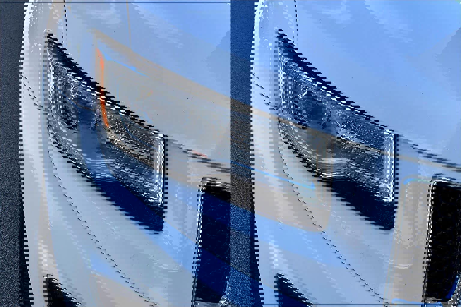 Used 2015 Jeep Grand Cherokee Overland image 28