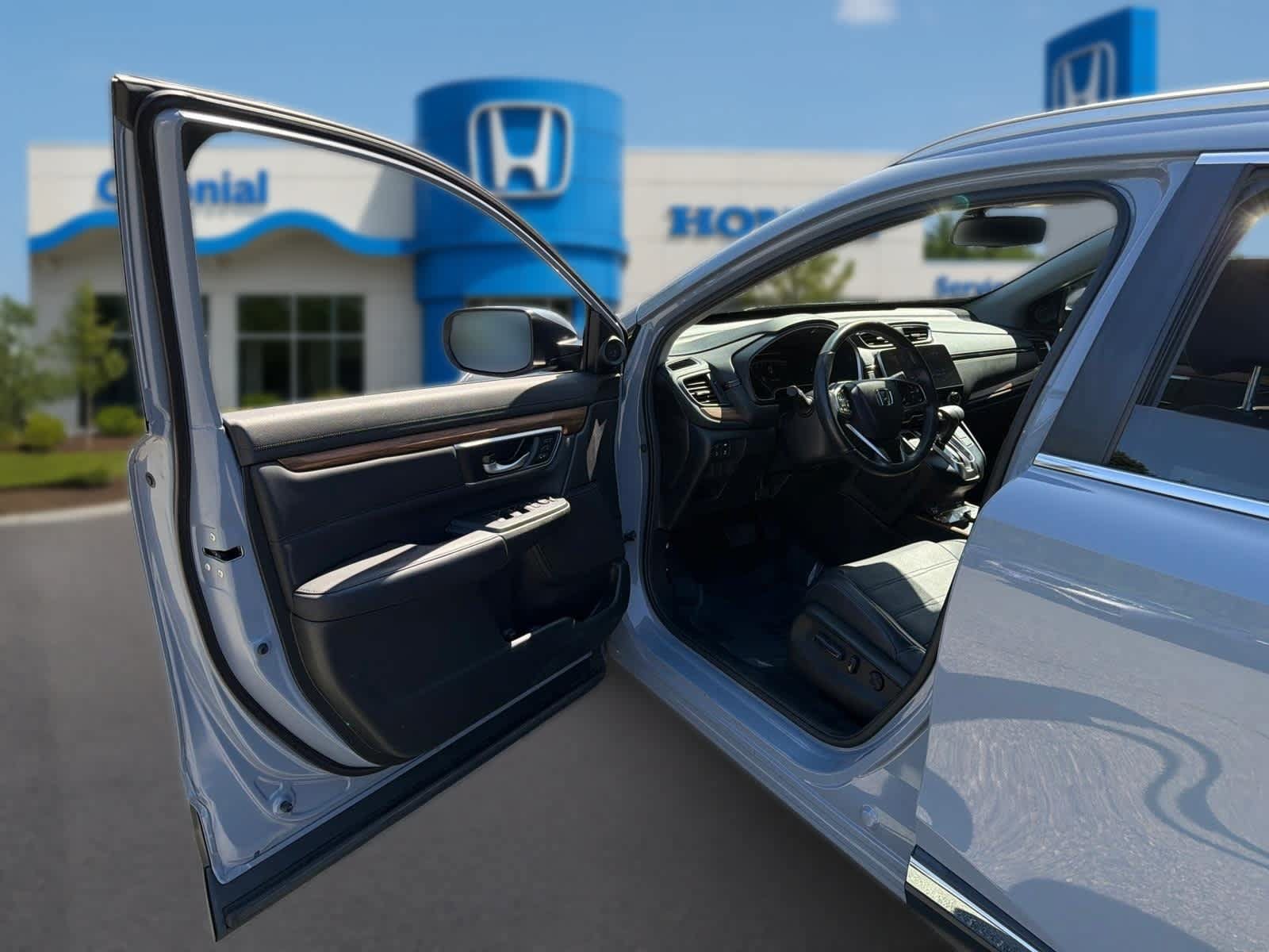 Used 2022 Honda CR-V Touring image 11