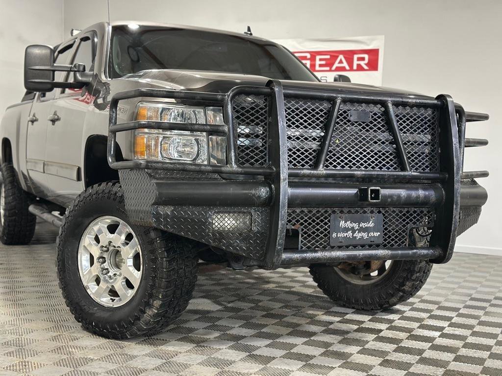 Used 2013 Chevrolet Silverado 2500 LTZ w/ LTZ Plus Package image 3