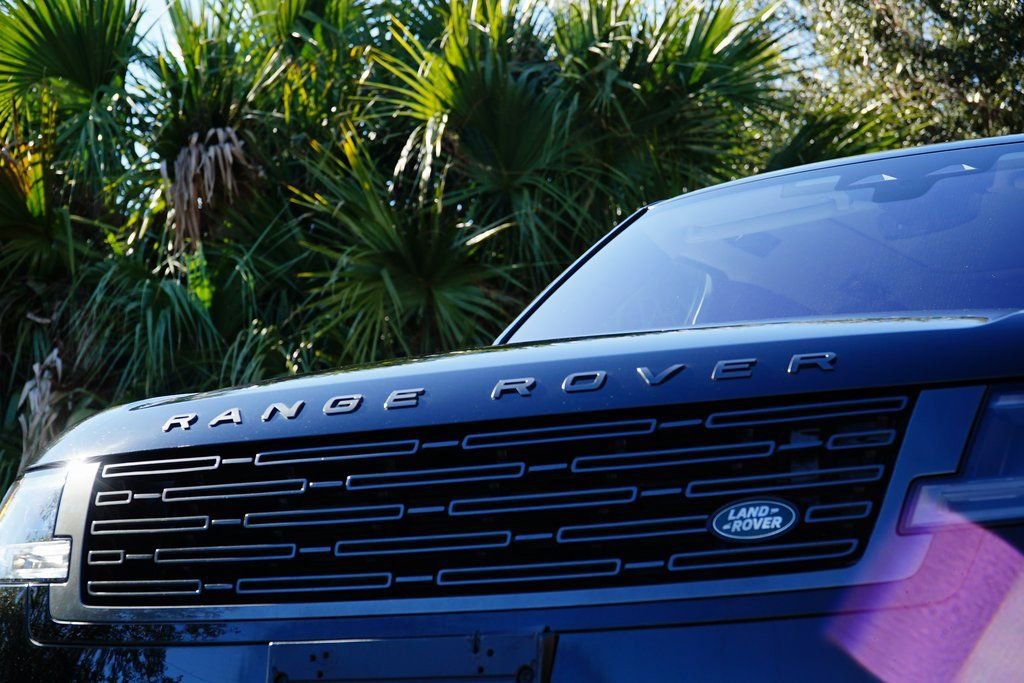 Used 2023 Land Rover Range Rover SE image 4