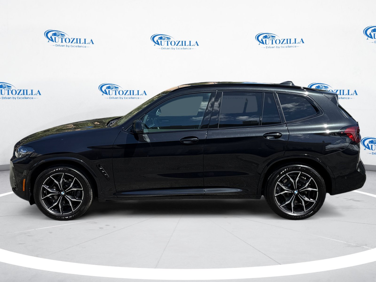Used 2024 BMW X3 sDrive30i w/ M Sport Package RWD image 2