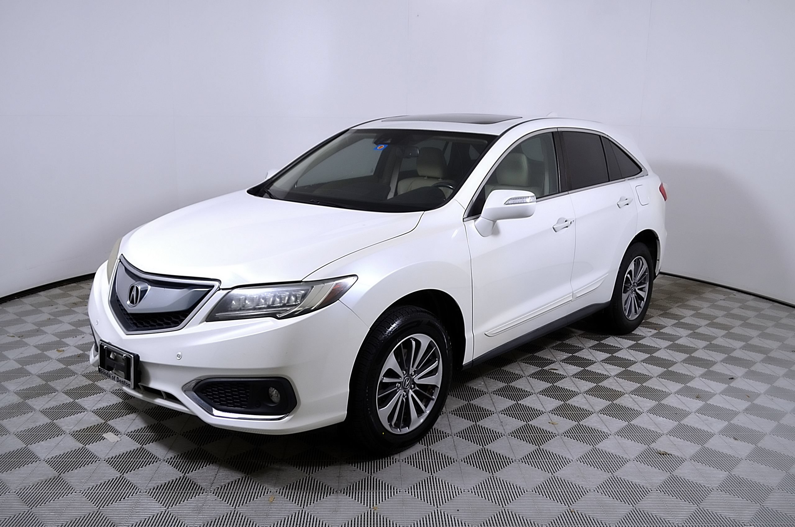 Used 2016 Acura RDX FWD w/ Advance Package image 3