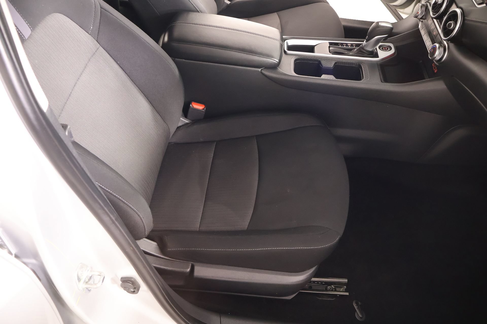 Used 2023 Nissan Sentra SV FWD image 12