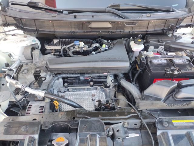 Used 2017 Nissan Rogue S image 23