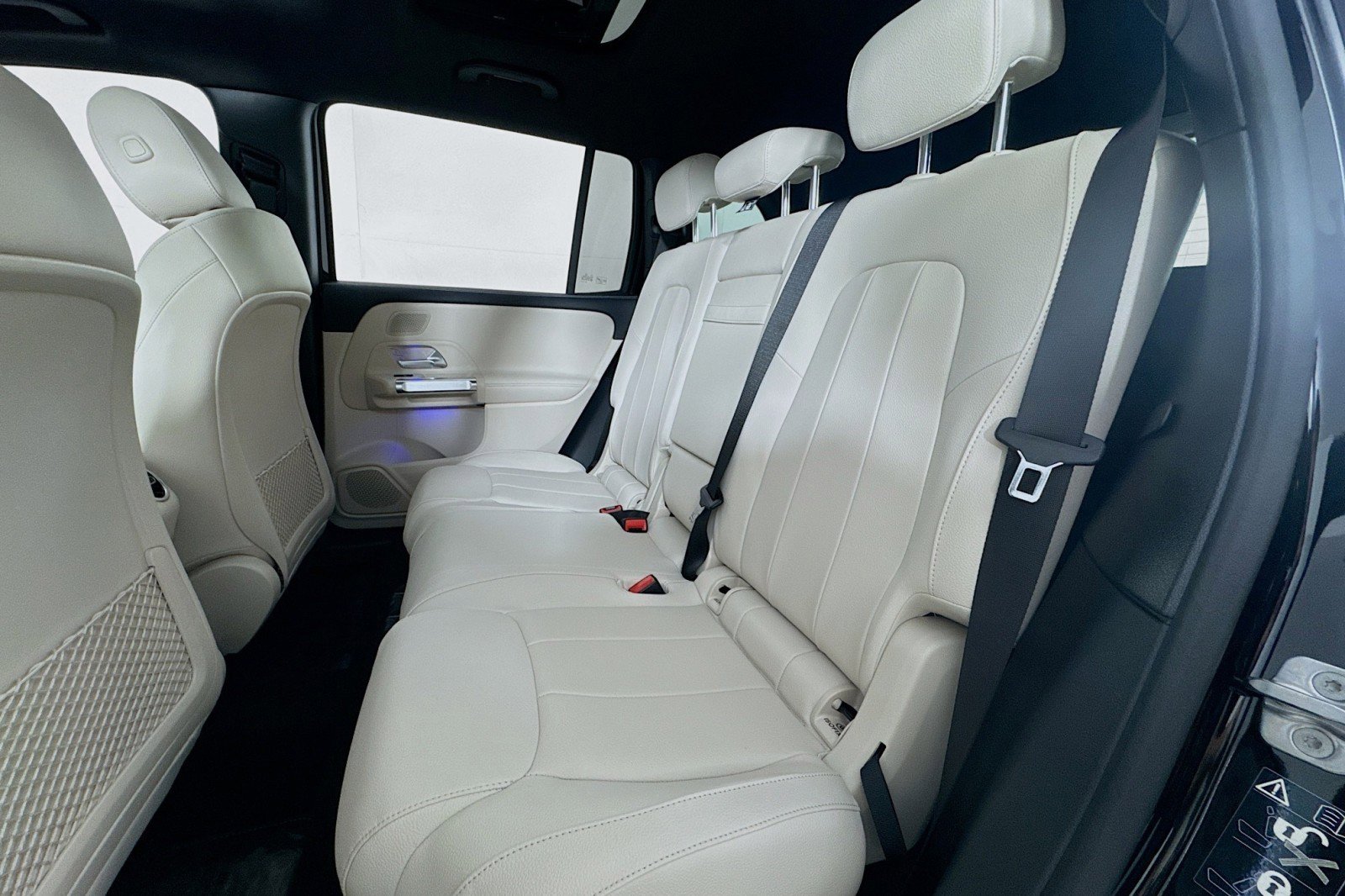 New 2026 Mercedes-Benz GLB 250 4MATIC image 7