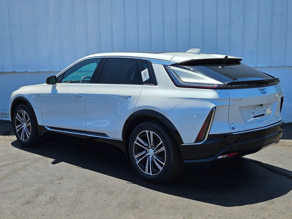 New 2025 Cadillac Lyriq Luxury w/ LPO, Floor Liner Package image 5